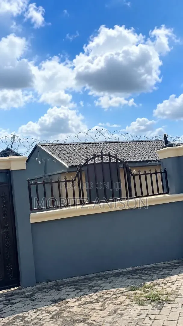 4bdrm Duplex in Behind Igwe Nnaji, Enugu for sale in Enugu