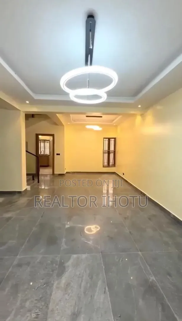5bdrm Duplex in Maitama for sale in Maitama