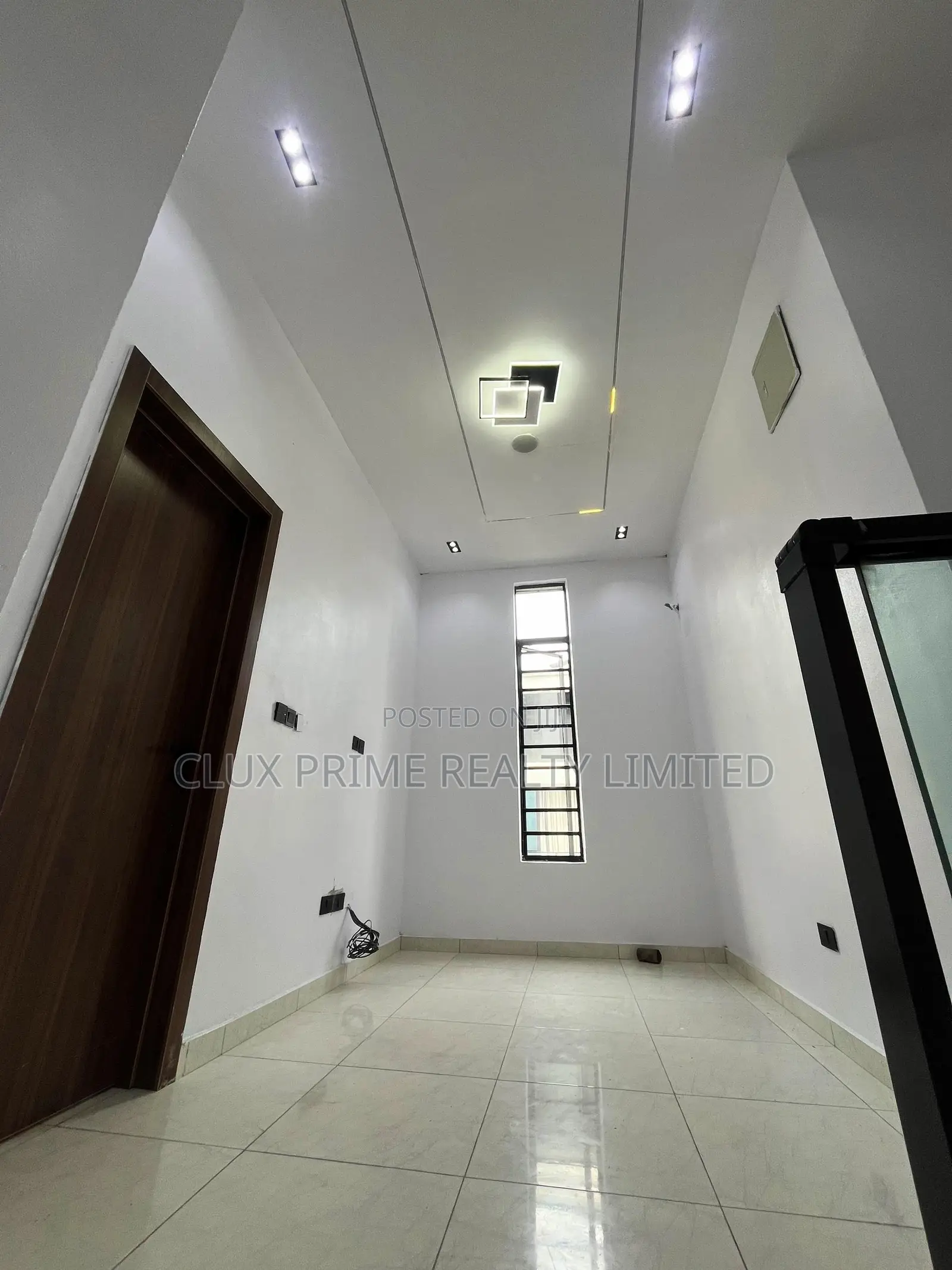 4bdrm Duplex in Ikota for sale in Ikota