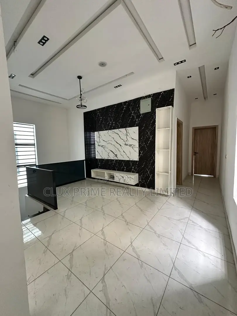 5bdrm Duplex in Ado / Ajah for sale in Ado / Ajah