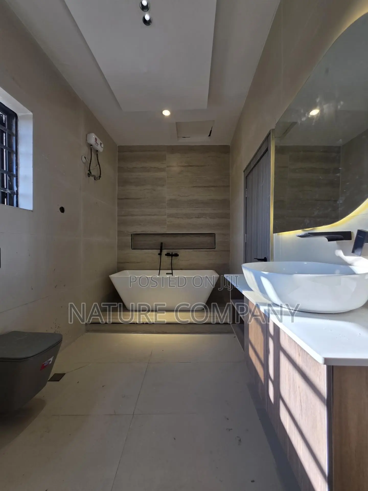 5bdrm Duplex in Omole Phase 2 for sale in Omole Phase 2