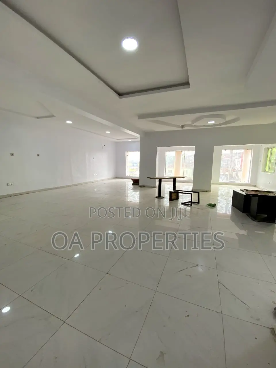 *Newly Built Massive Commercial Building to Let at Eleyele, Ibadan in Ibadan