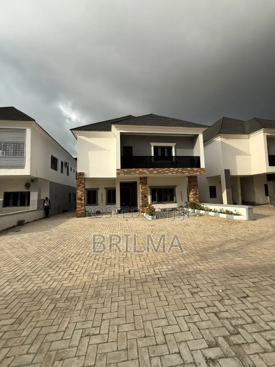 4bdrm Duplex in Jahi for sale in Jahi