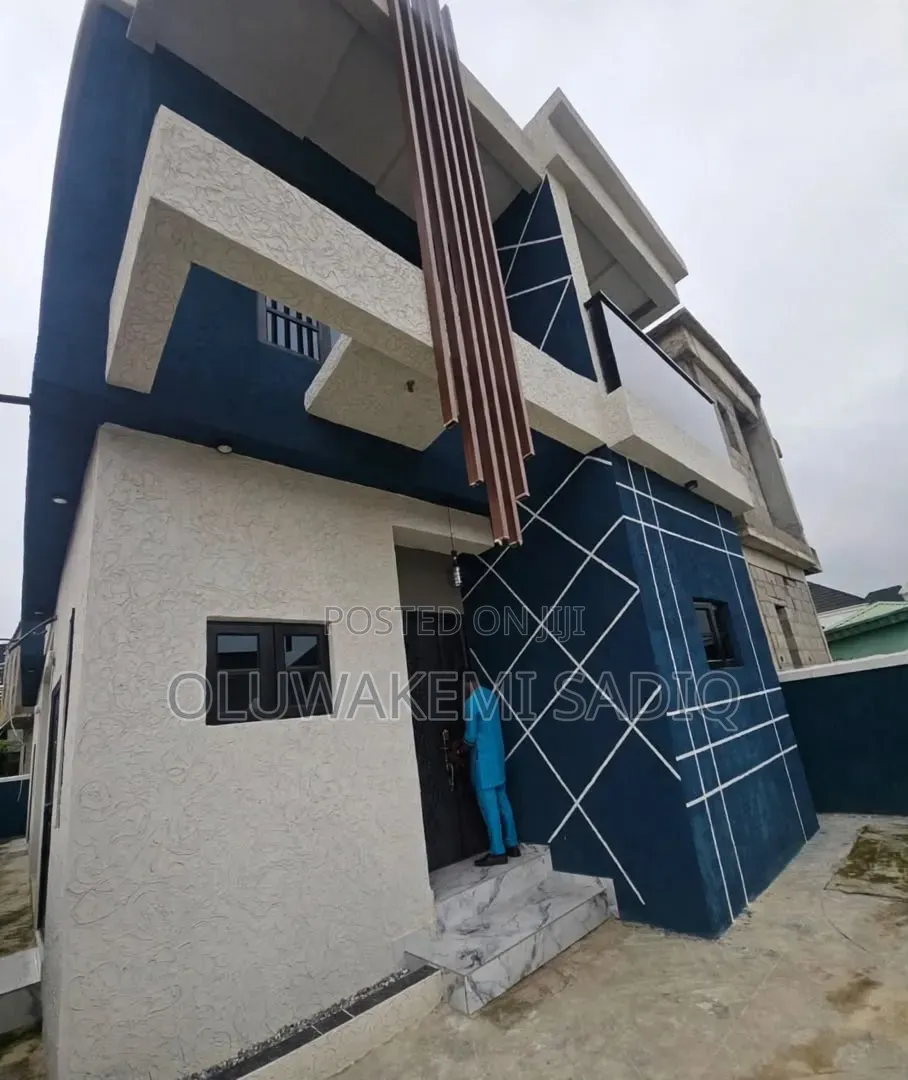 4bdrm Duplex in Opic Isheri North for sale in Isheri North