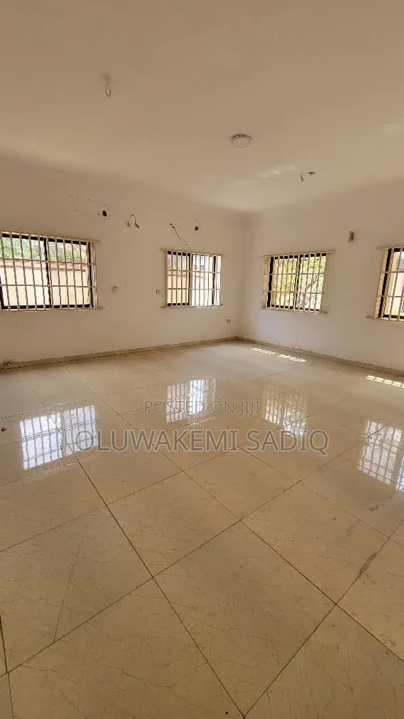 4bdrm Duplex in Opic Isheri North for sale in Isheri North