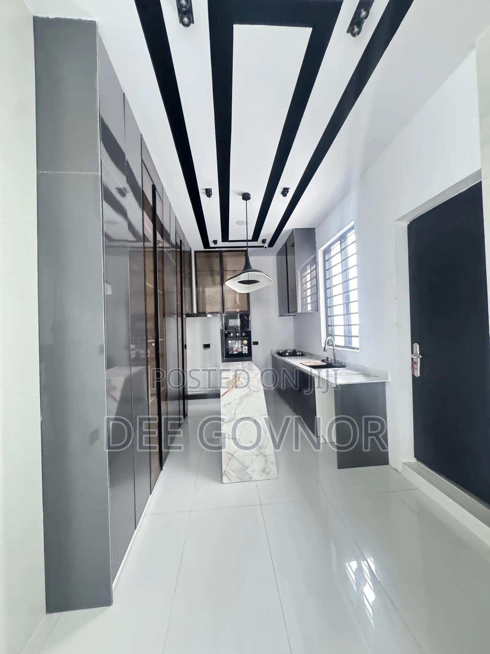 5bdrm Duplex in G R A Estate, Ikota for sale in Ikota