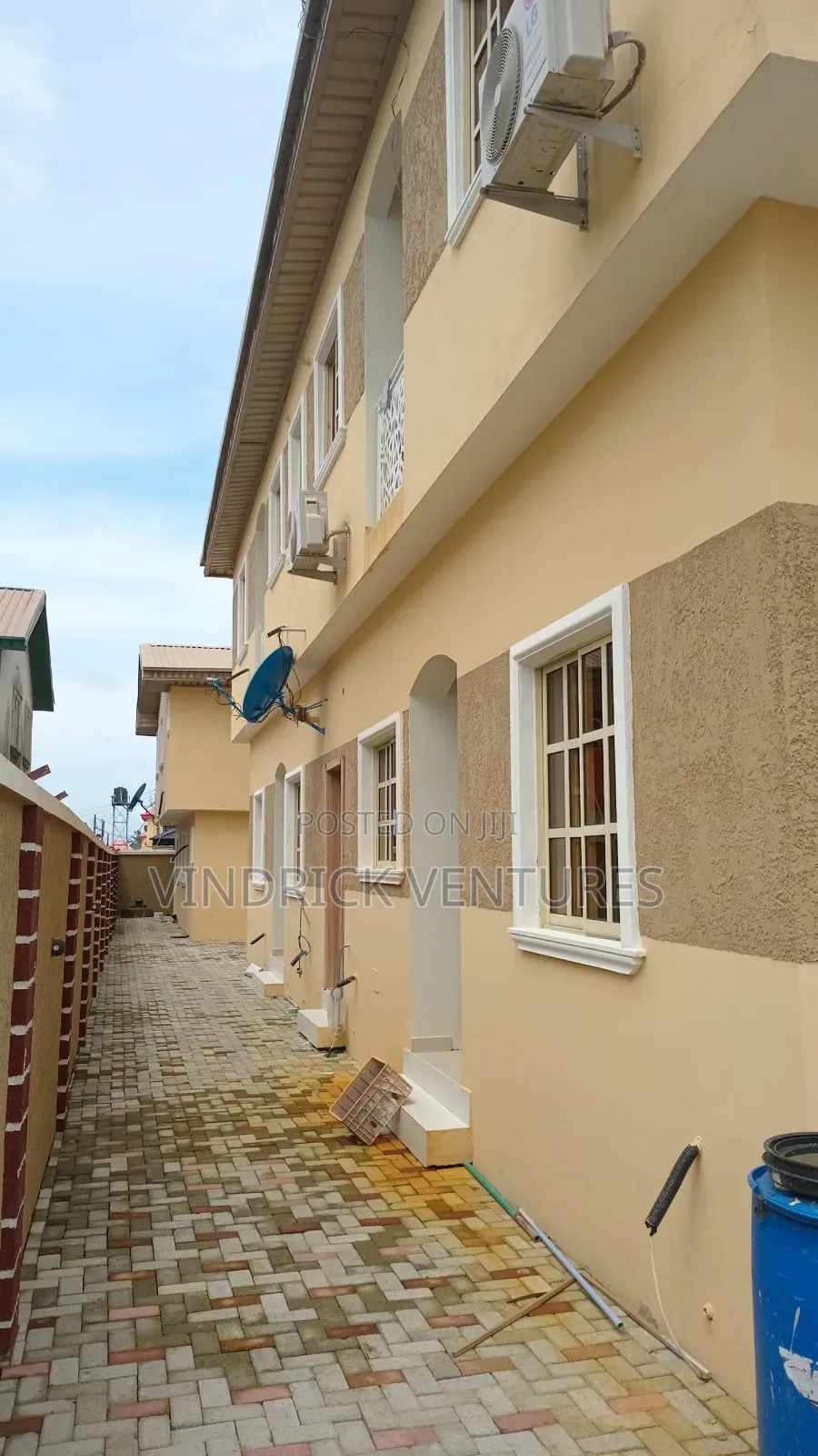 3bdrm Penthouse in Off Mobil Road Ilaje for rent in Ilaje / Lekki