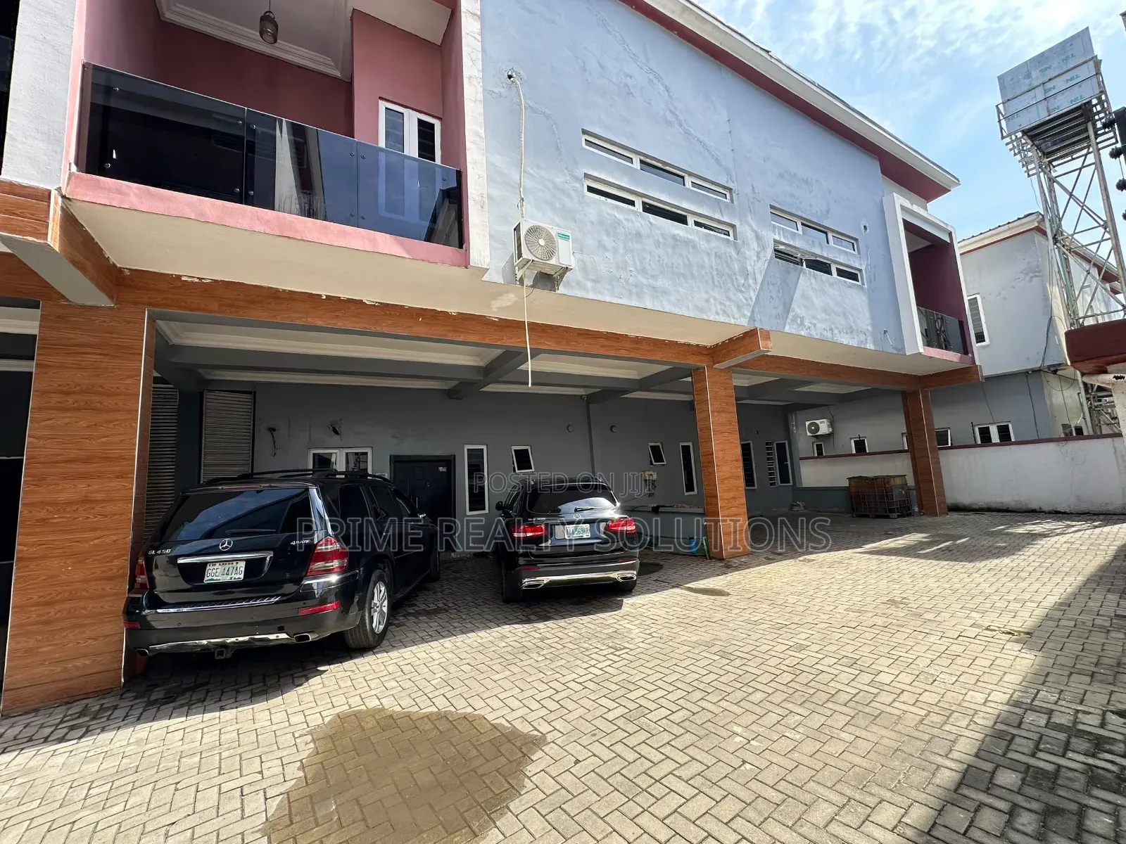 4bdrm Townhouse / Terrace in 𝐎𝐫𝐜𝐡𝐢𝐝 𝐑𝐨𝐚𝐝, Lekki Expressway for rent in Lekki Expressway