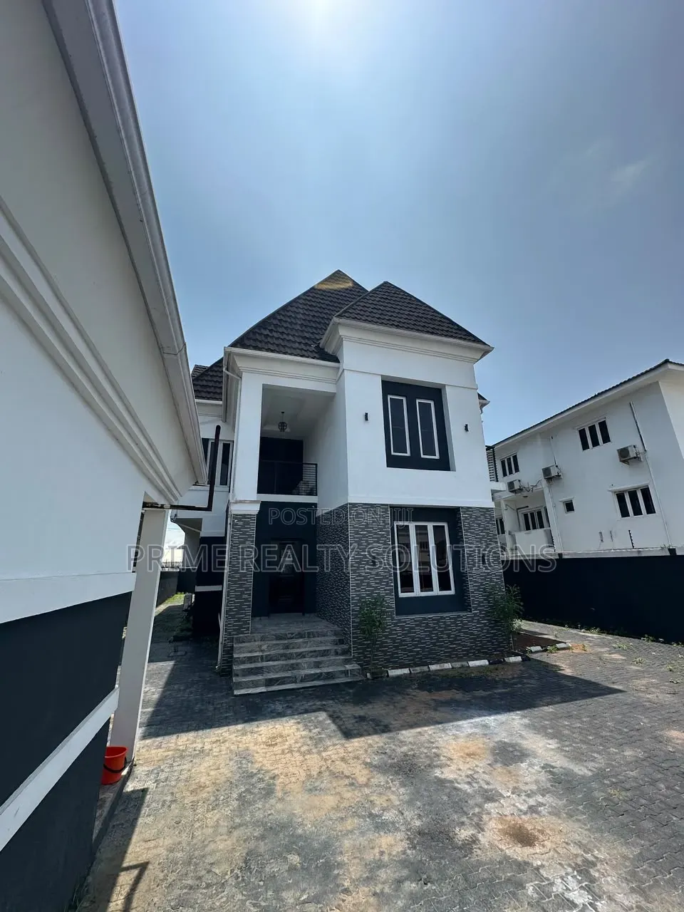 6bdrm Duplex in 𝐎𝐧𝐢𝐫𝐮, 𝐕𝐢, Victoria Island Extension for rent in Victoria Island Extension