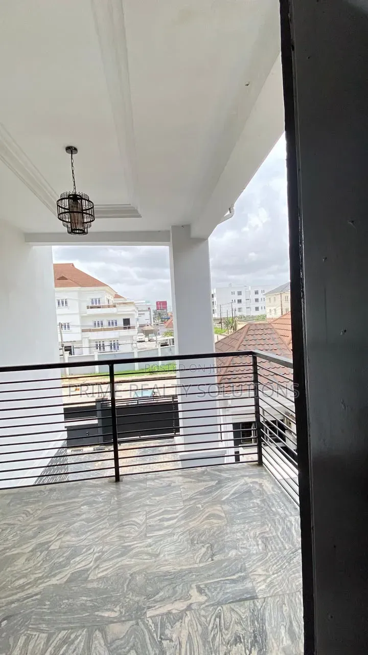 6bdrm Duplex in 𝐎𝐧𝐢𝐫𝐮, 𝐕𝐢, Victoria Island Extension for rent in Victoria Island Extension