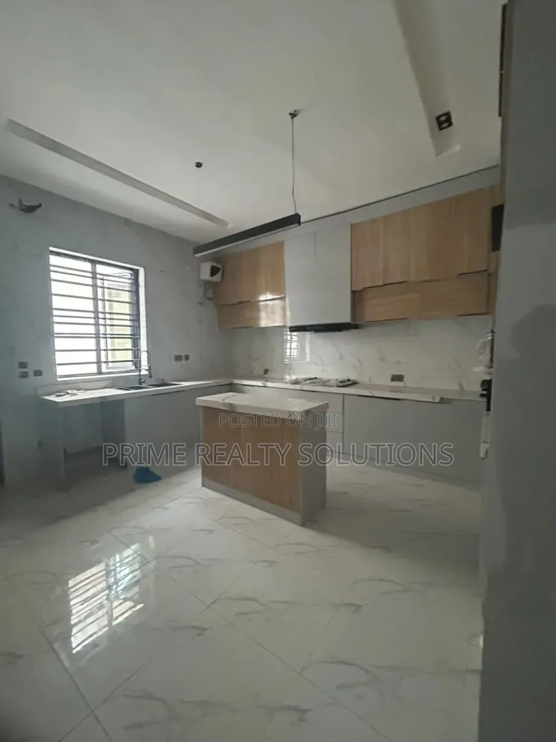 4bdrm Duplex in ‎𝐎𝐫𝐜𝐡𝐢𝐝, Lekki Expressway for rent in Lekki Expressway