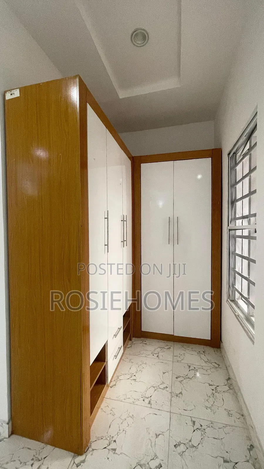 4bdrm Duplex in Oral Estate, Chevron for sale in Chevron