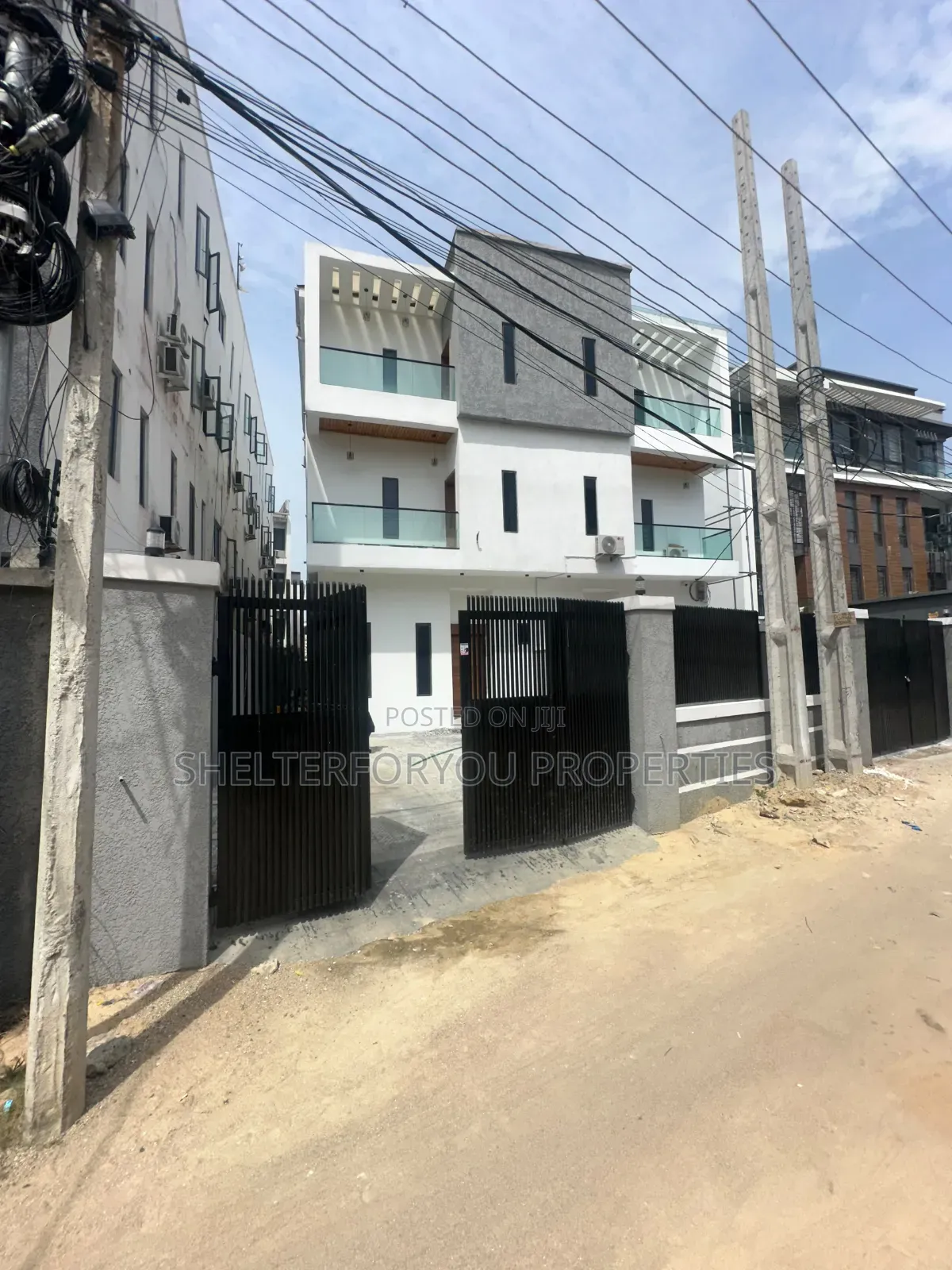 4bdrm Duplex in Ologolo for sale in Ologolo