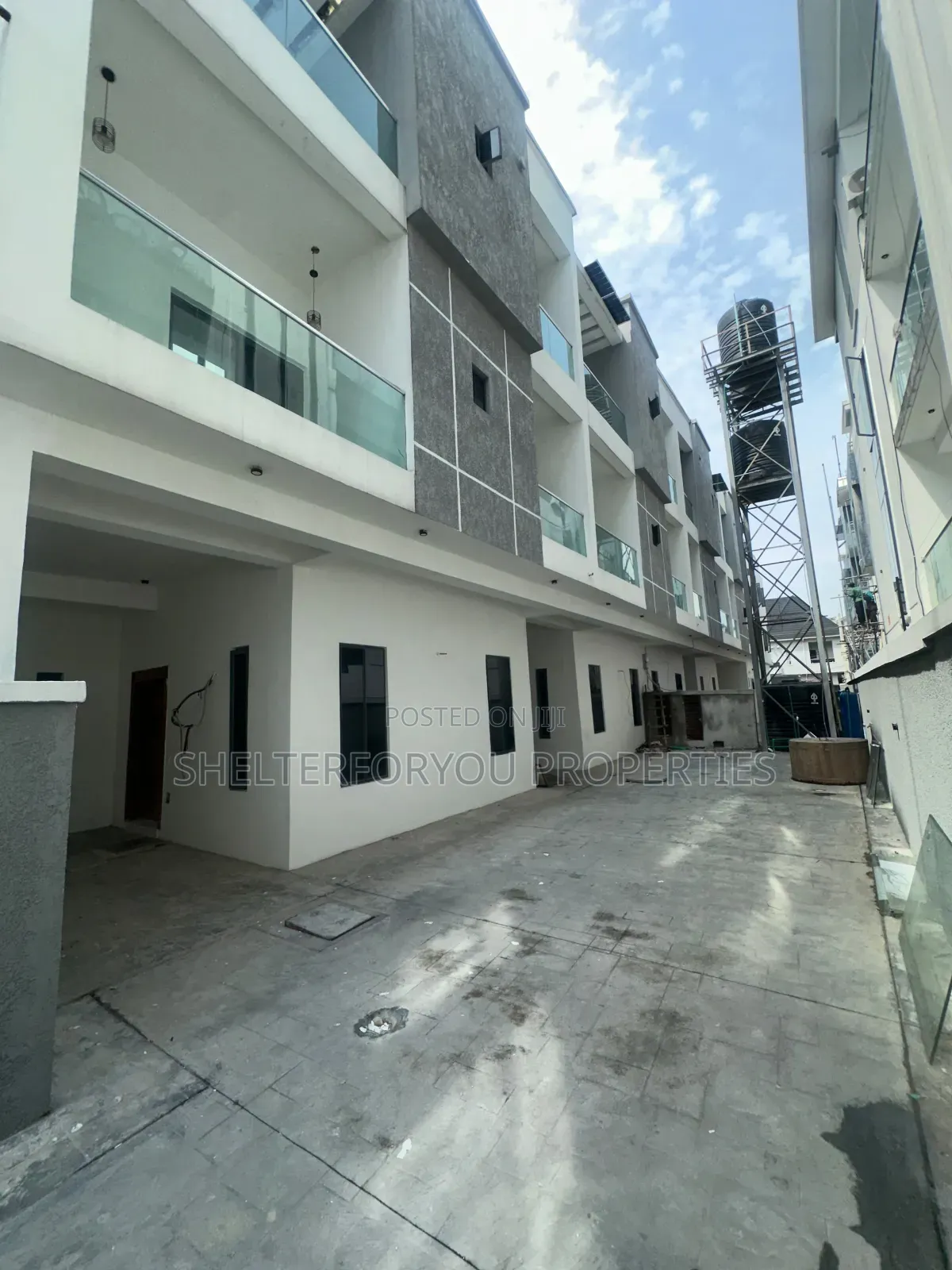 5bdrm Duplex in Ologolo for sale in Ologolo