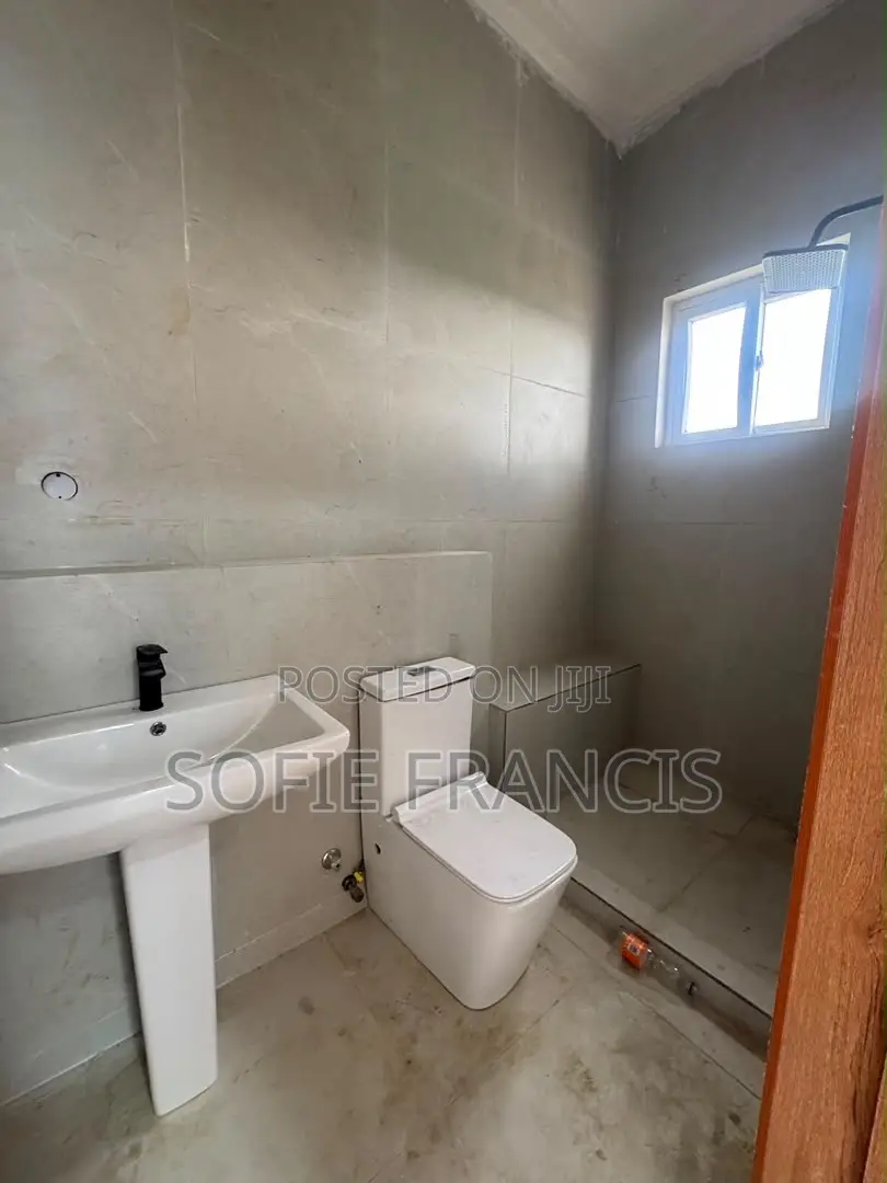 2bdrm Apartment in Osapa for rent in Osapa london