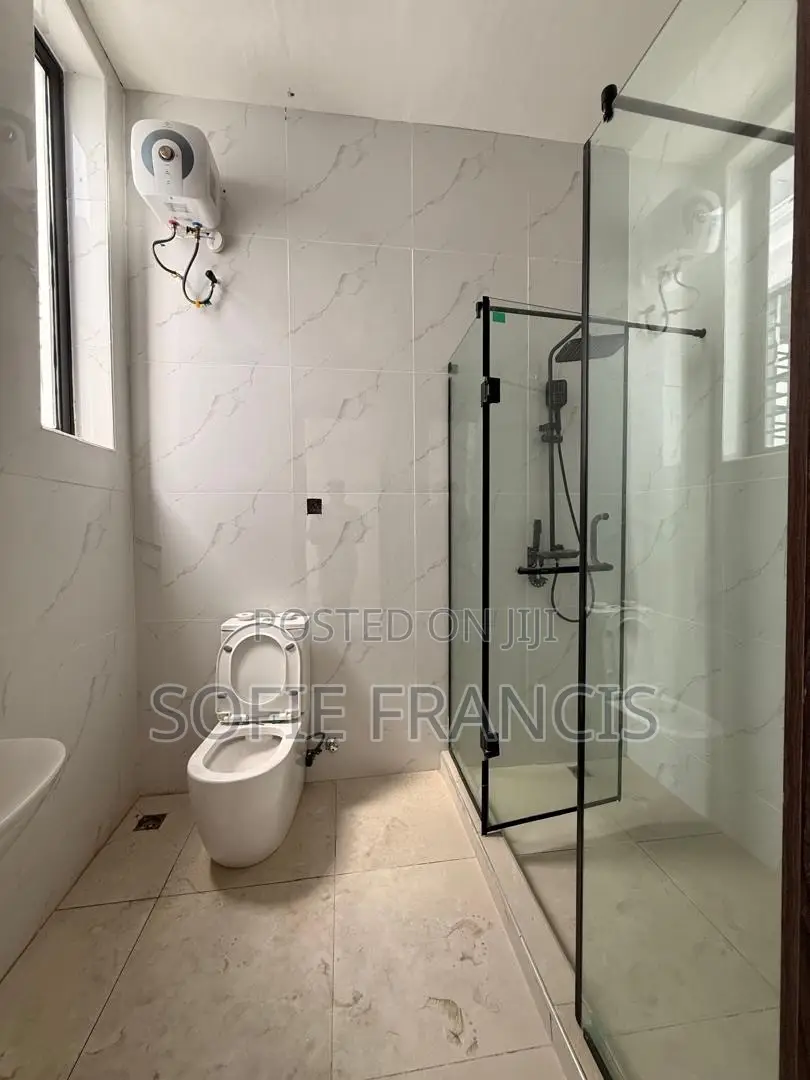 5bdrm Duplex in Ajah for sale in VGC / Ajah