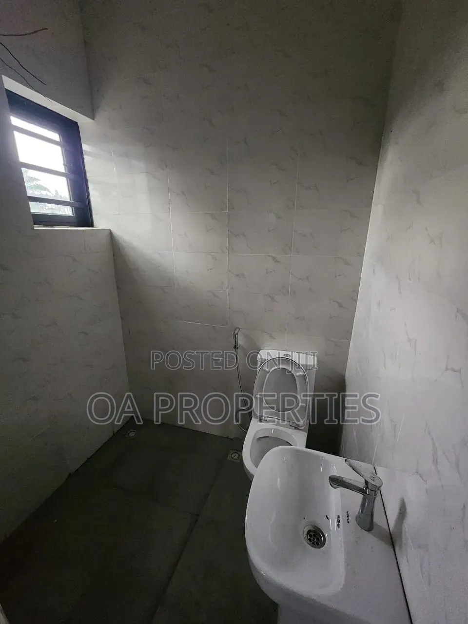 2bdrm Block of Flats in Adeoyo Gra, Off for rent in Ibadan