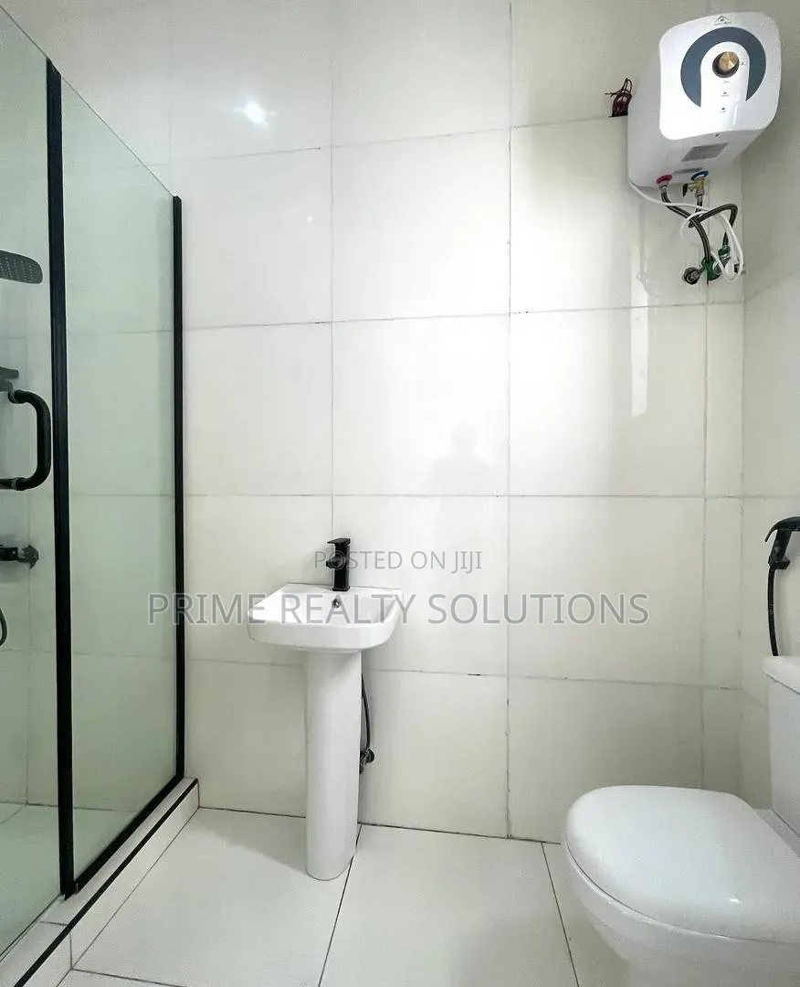 4bdrm Duplex in ๐๐ฃ๐๐ก, Lekki Expressway for rent in Lekki Expressway