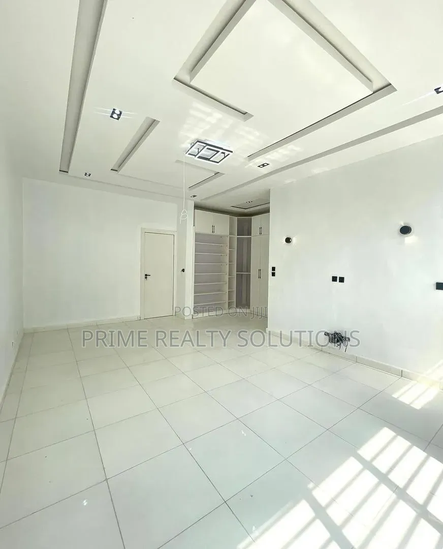 4bdrm Duplex in ๐๐ฃ๐๐ก, Lekki Expressway for rent in Lekki Expressway