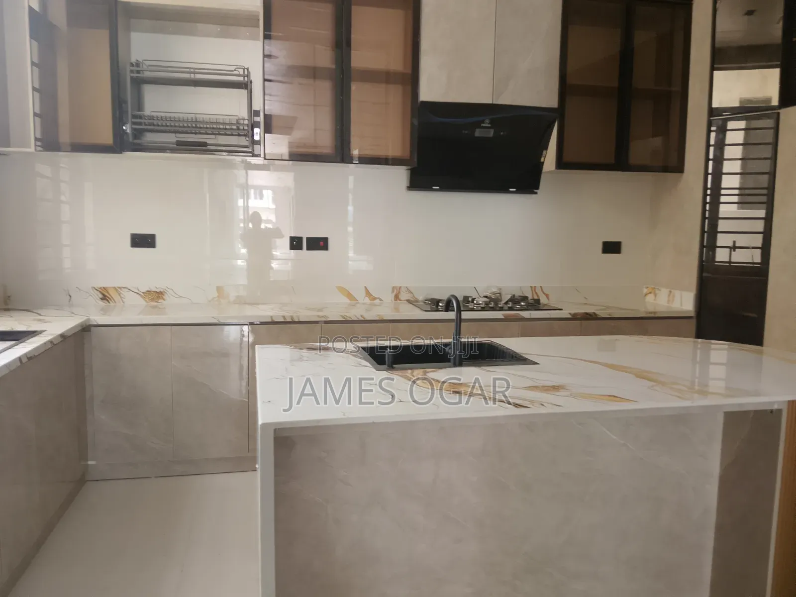 5bdrm Duplex in Royal Pines, Lekki Expressway for sale in Lekki Expressway