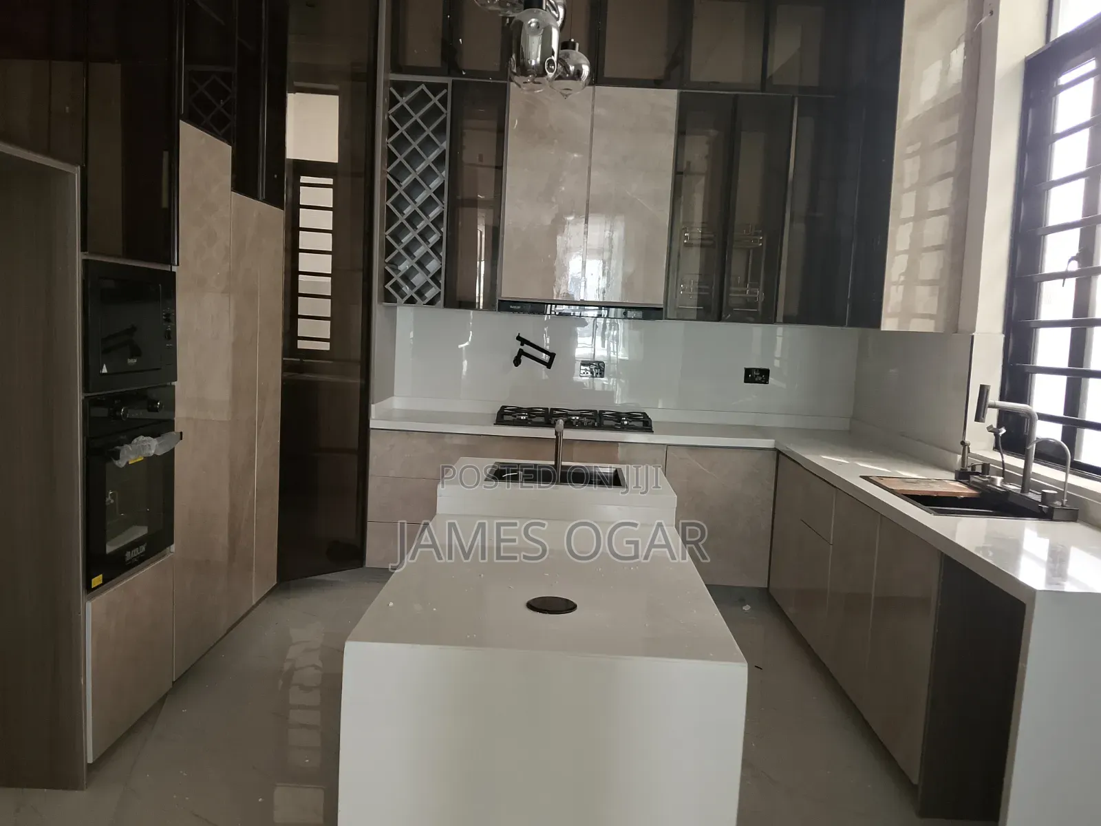 5bdrm Duplex in Royal Pines, Lekki Expressway for sale in Lekki Expressway