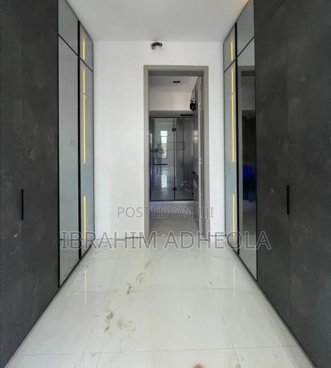 5bdrm Duplex in Off Admiralty, Lekki Phase 1 for sale in Lekki Phase 1