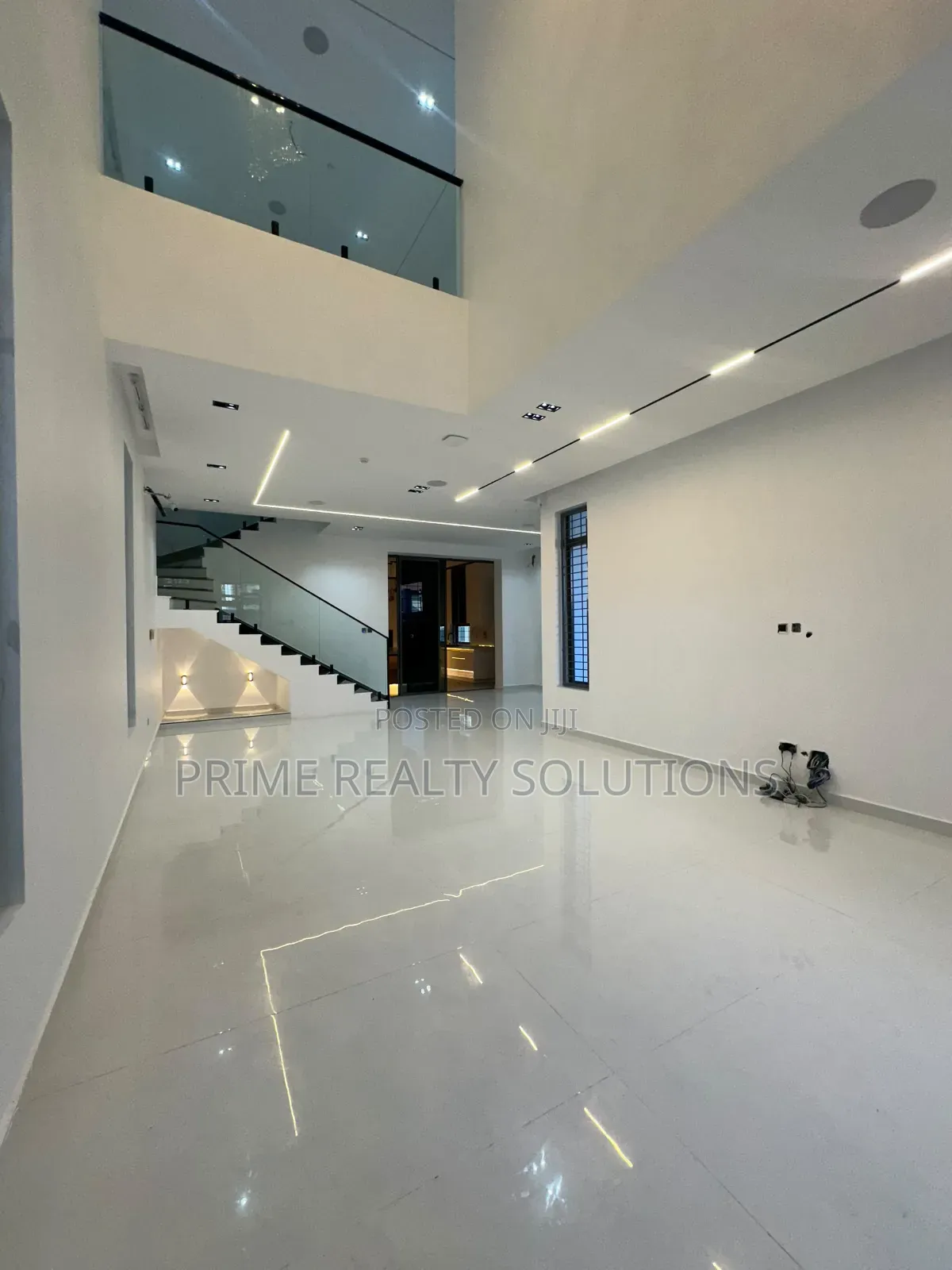 5bdrm Duplex in Location: Lekki for sale in Lekki Phase 1