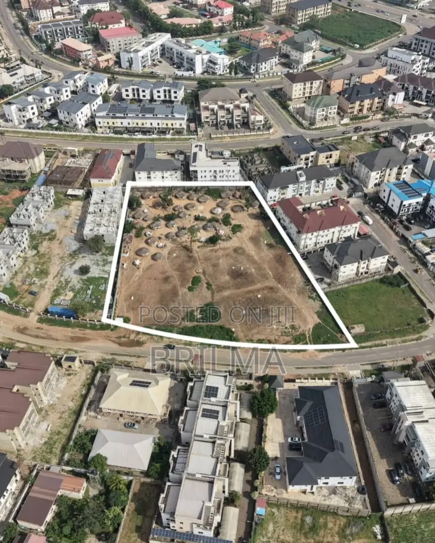 8000sqm Residential Land in Wuye for Sale in Wuye