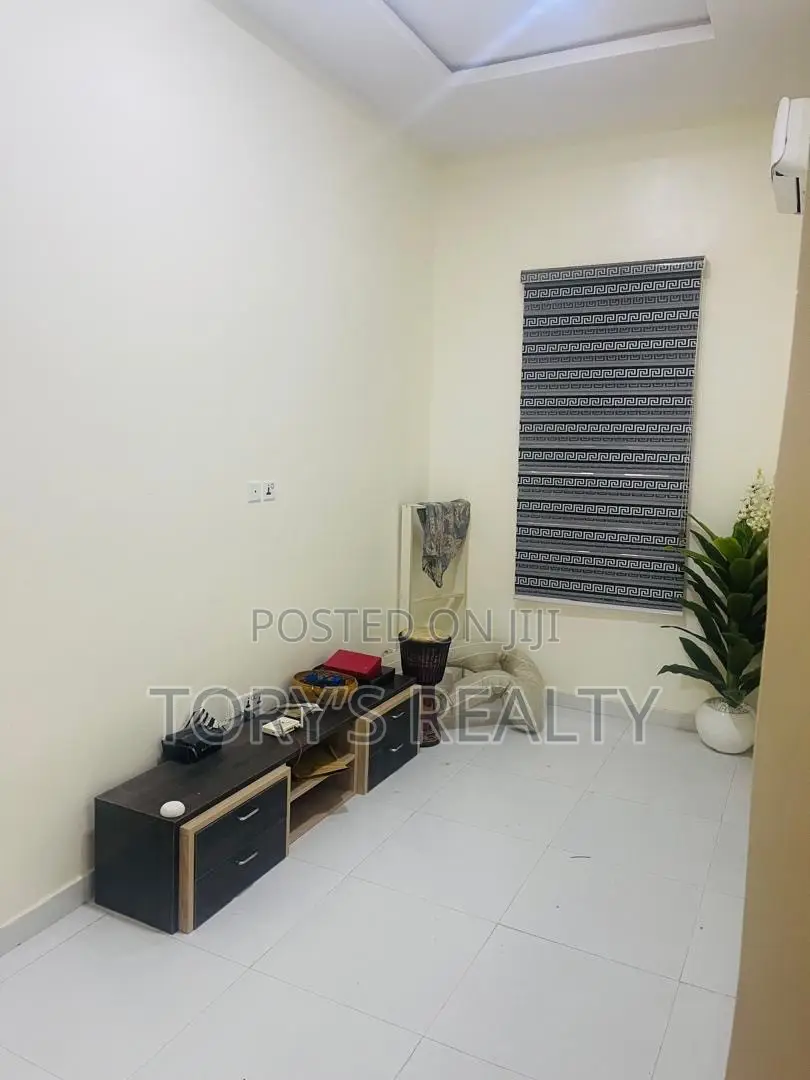 4bdrm Duplex in Lekki Phase 2 for sale in Lekki Phase 2