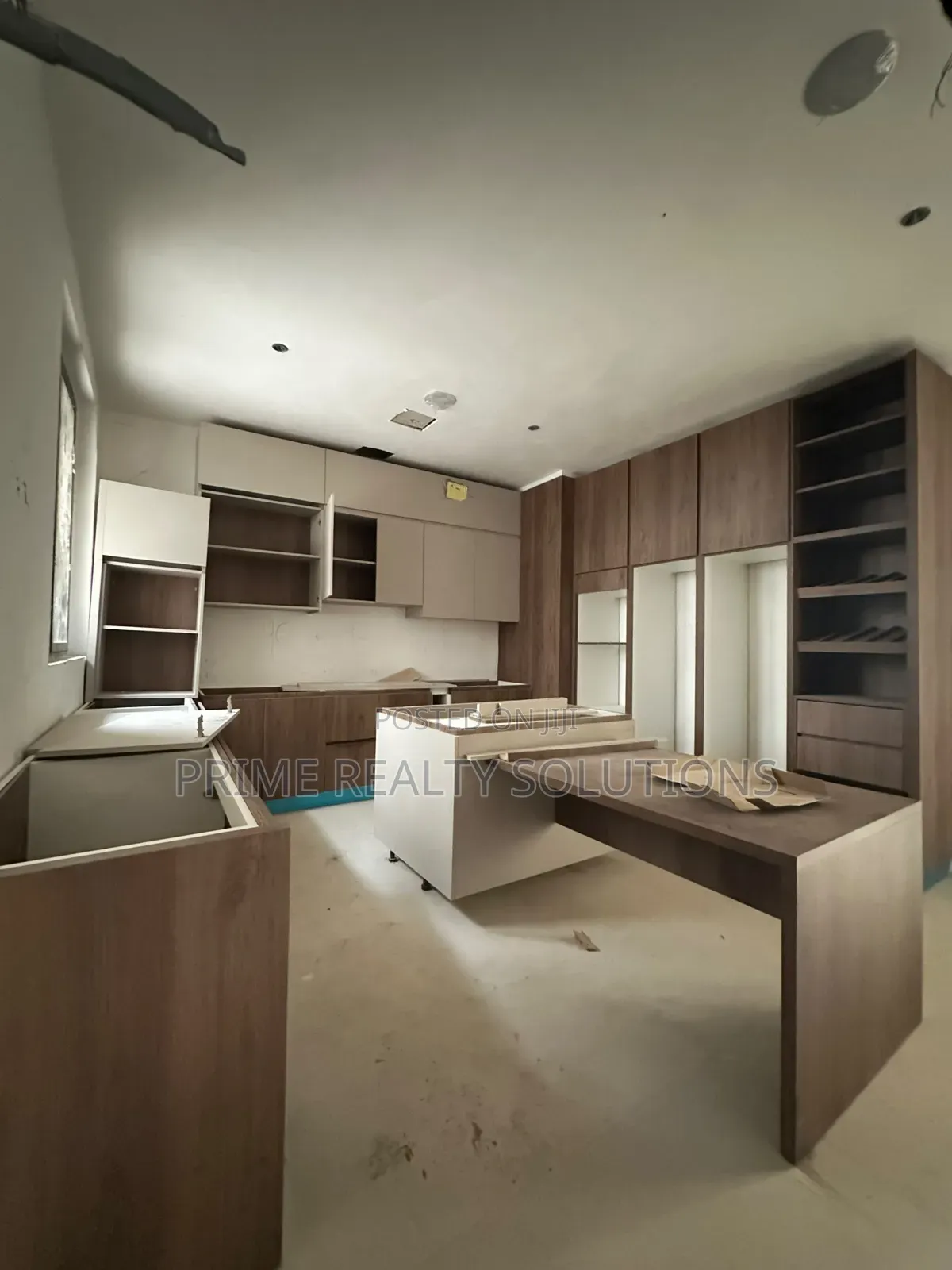 4bdrm Penthouse in Old Ikoyi for sale in Old Ikoyi