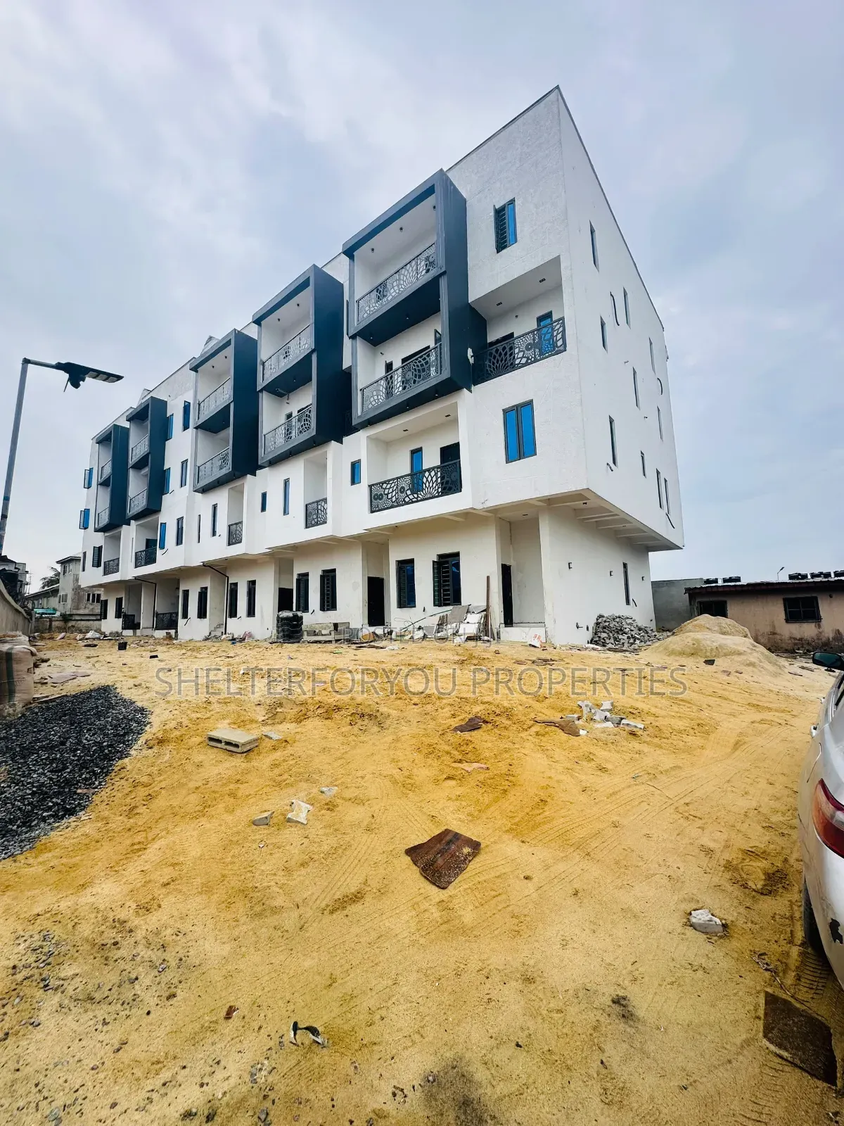 4bdrm Duplex in Lekki Expressway for sale in Lekki Expressway