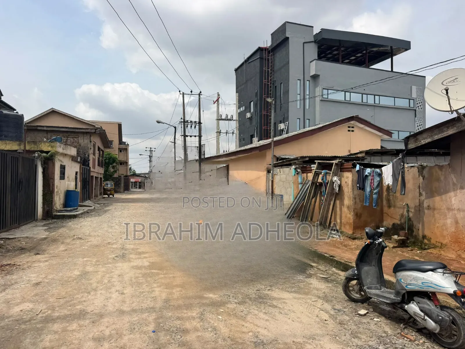 Land Measuring 300sqm With a Demolishable in Ifako-Ogba