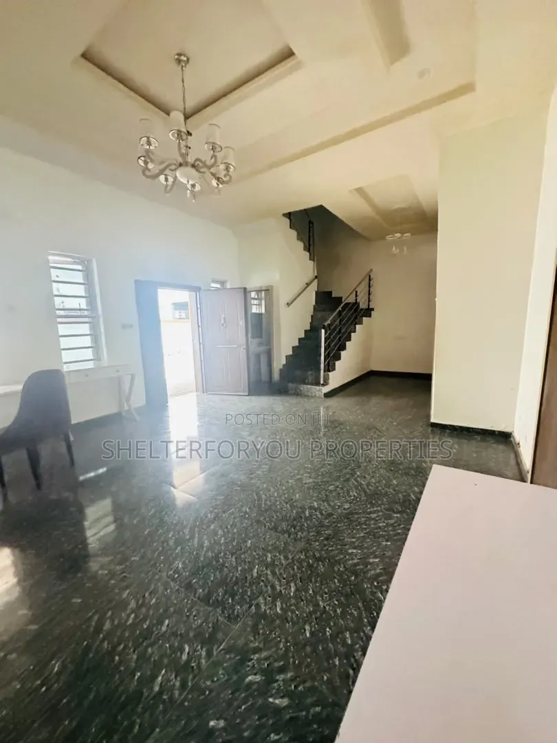 4bdrm Duplex in Lekki Expressway for rent in Lekki Expressway