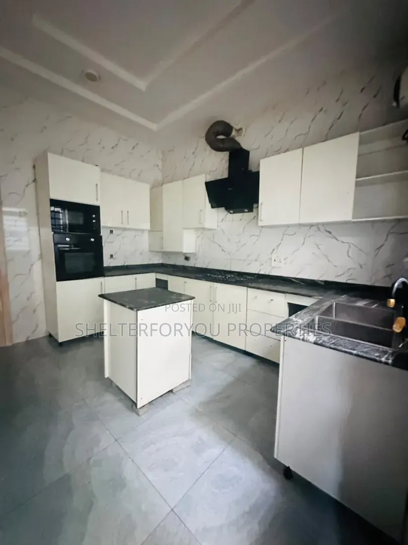 4bdrm Duplex in Lekki Expressway for rent in Lekki Expressway