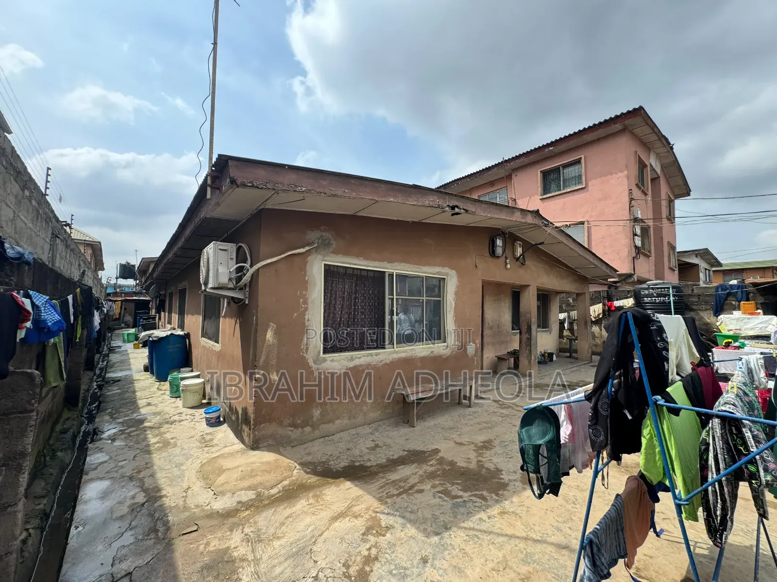 A Full Plot of Land Measuring 568sqm With a Demolishable Bungalow On in Ifako-Ogba