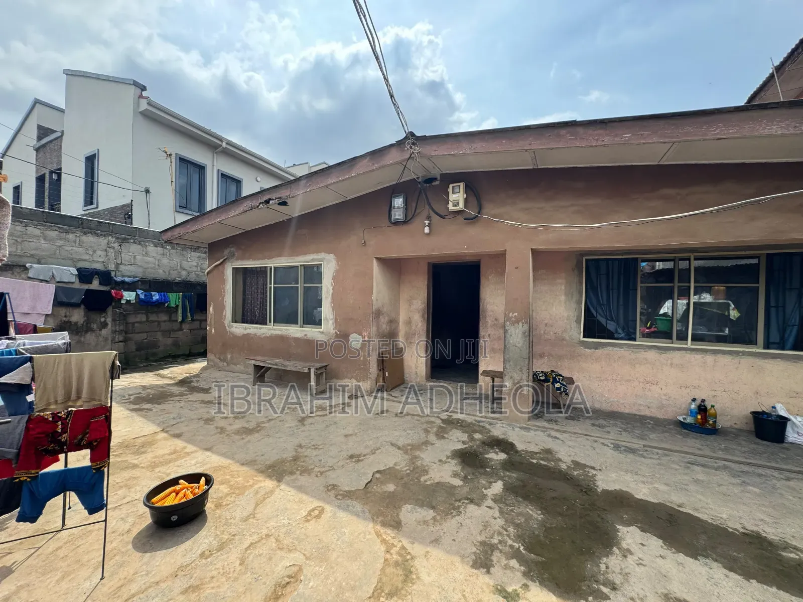A Full Plot of Land Measuring 568sqm With a Demolishable Bungalow On in Ifako-Ogba