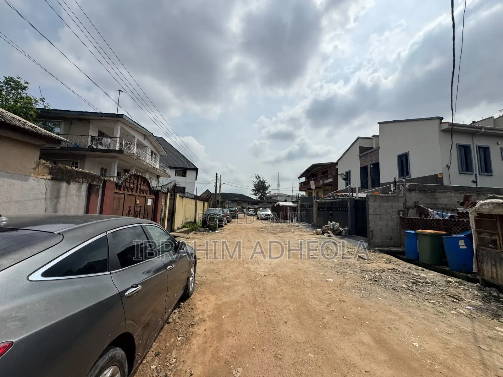 A Full Plot of Land Measuring 568sqm With a Demolishable Bungalow On in Ifako-Ogba