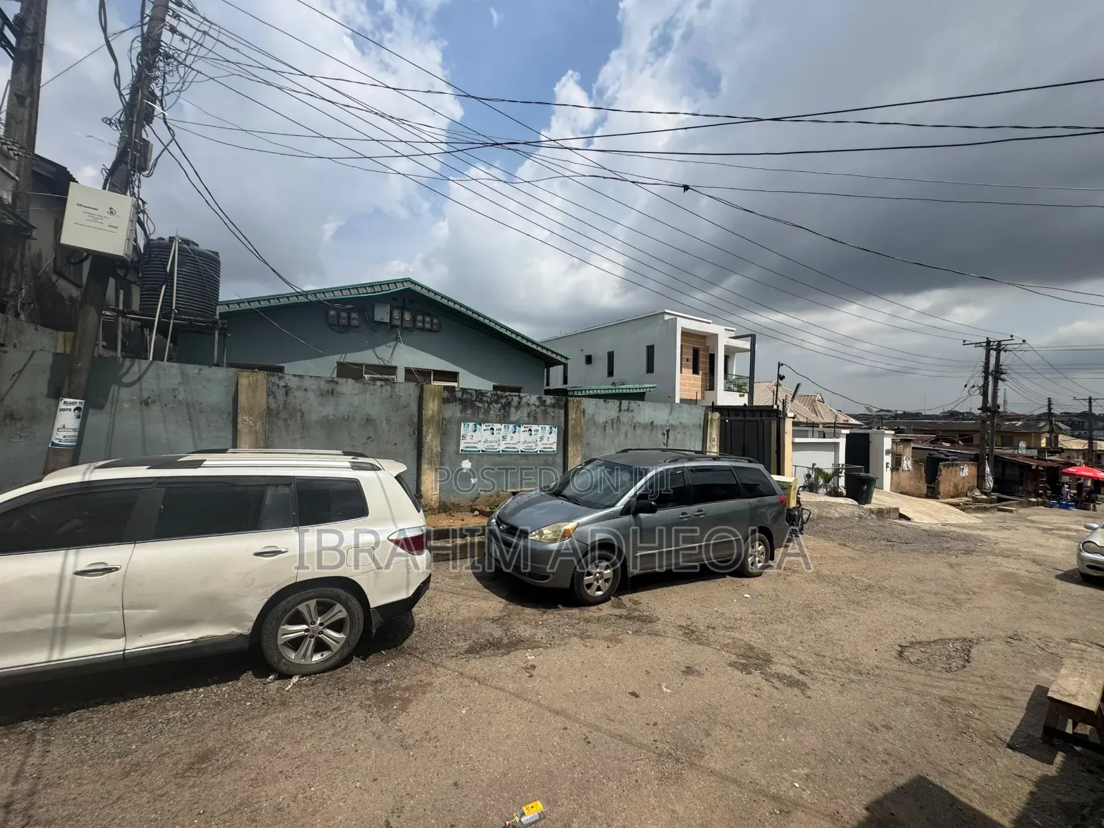 An Empty Land Measuring 300sqm With a Demolishable Structure on It, in Ifako-Ogba