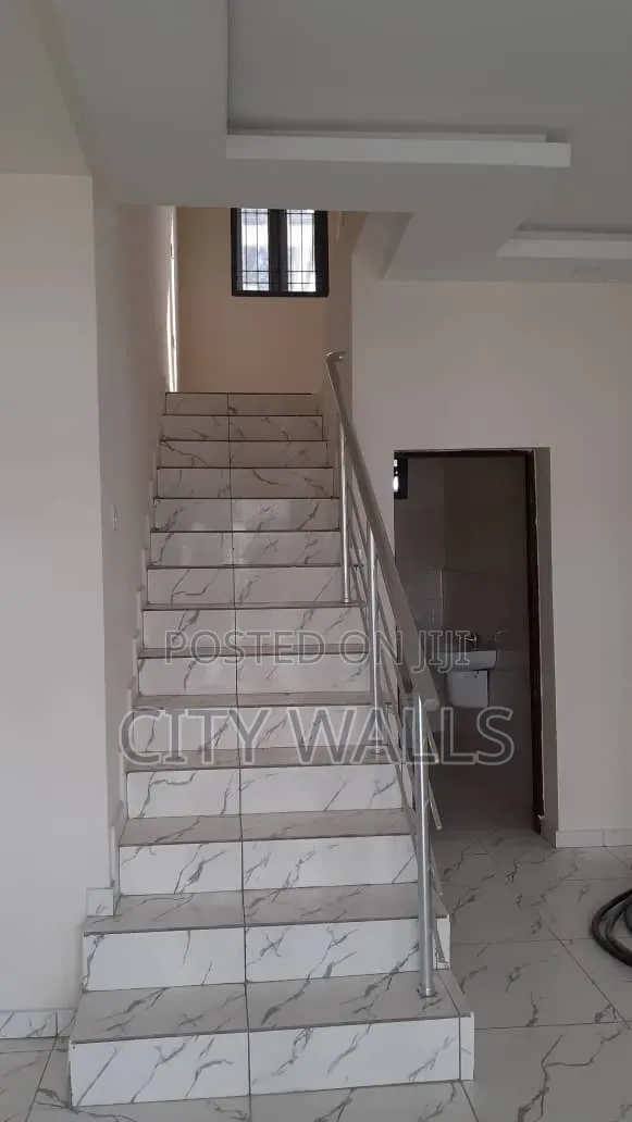 3bdrm Apartment in Chevron for rent in Chevron