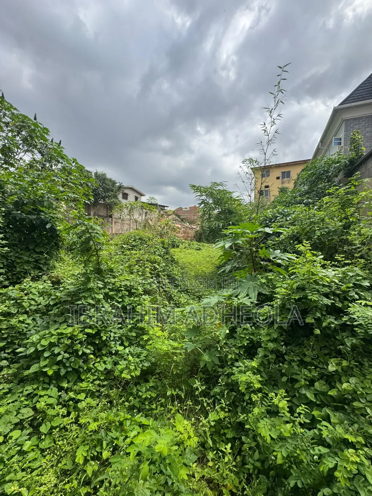 An Empty Land Measuring 300sqm in Iju