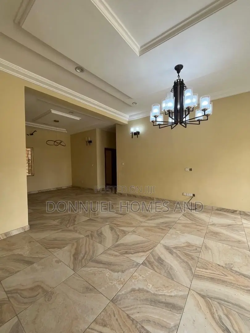 2bdrm Block of Flats in Lekki Phase 1 for rent in Lekki Phase 1