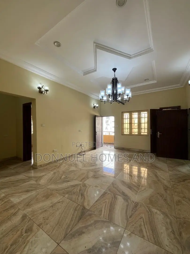 3bdrm Block of Flats in Lekki Phase 1 for rent in Lekki Phase 1