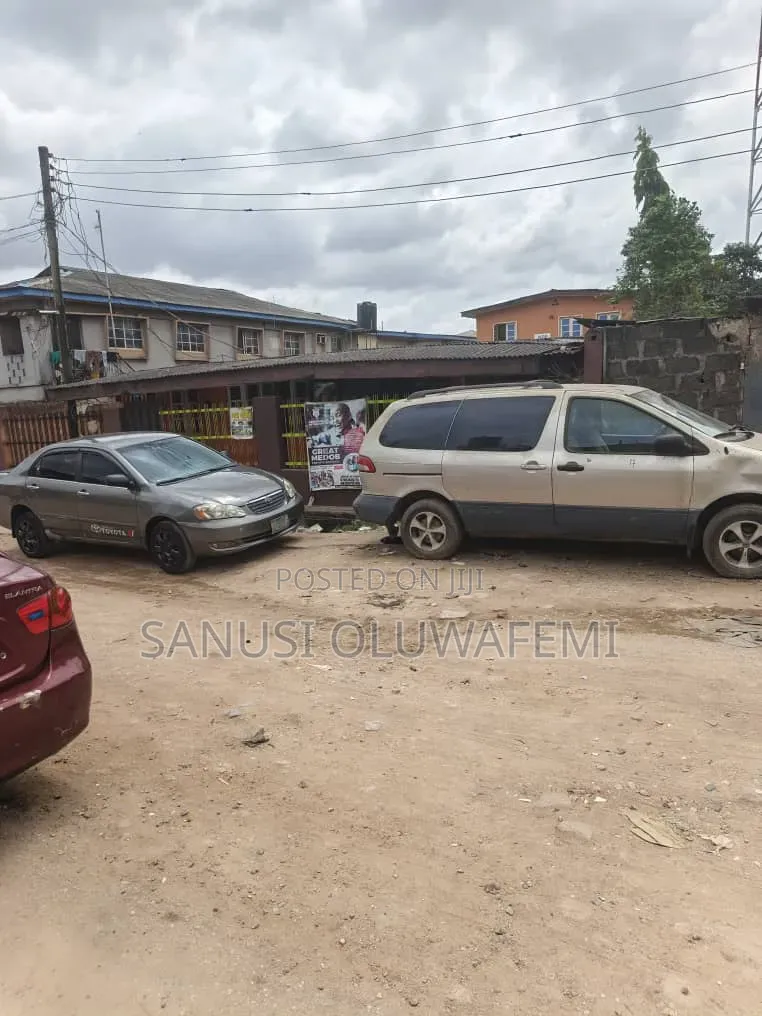 Land for Sale in Mushin in CHallenge / Mushin