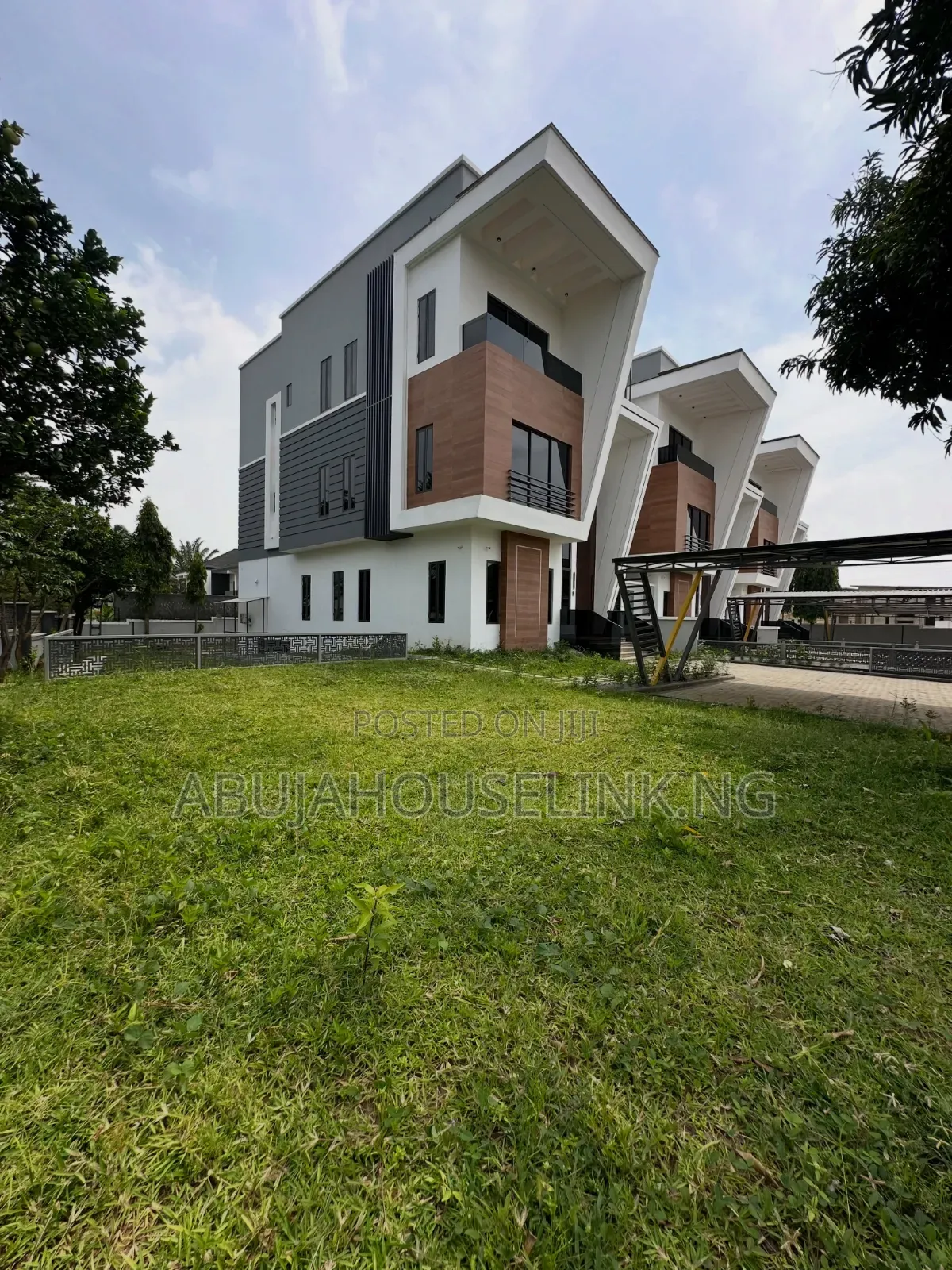 5bdrm Duplex in Katampe Extension for sale in Katampe Extension