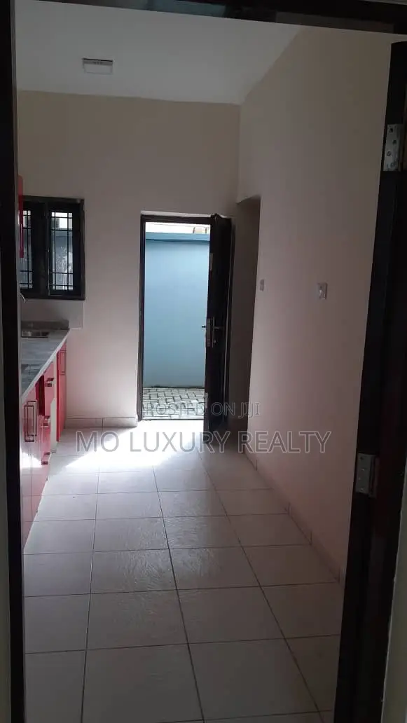 3bdrm Townhouse / Terrace in Chevron for rent in Chevron