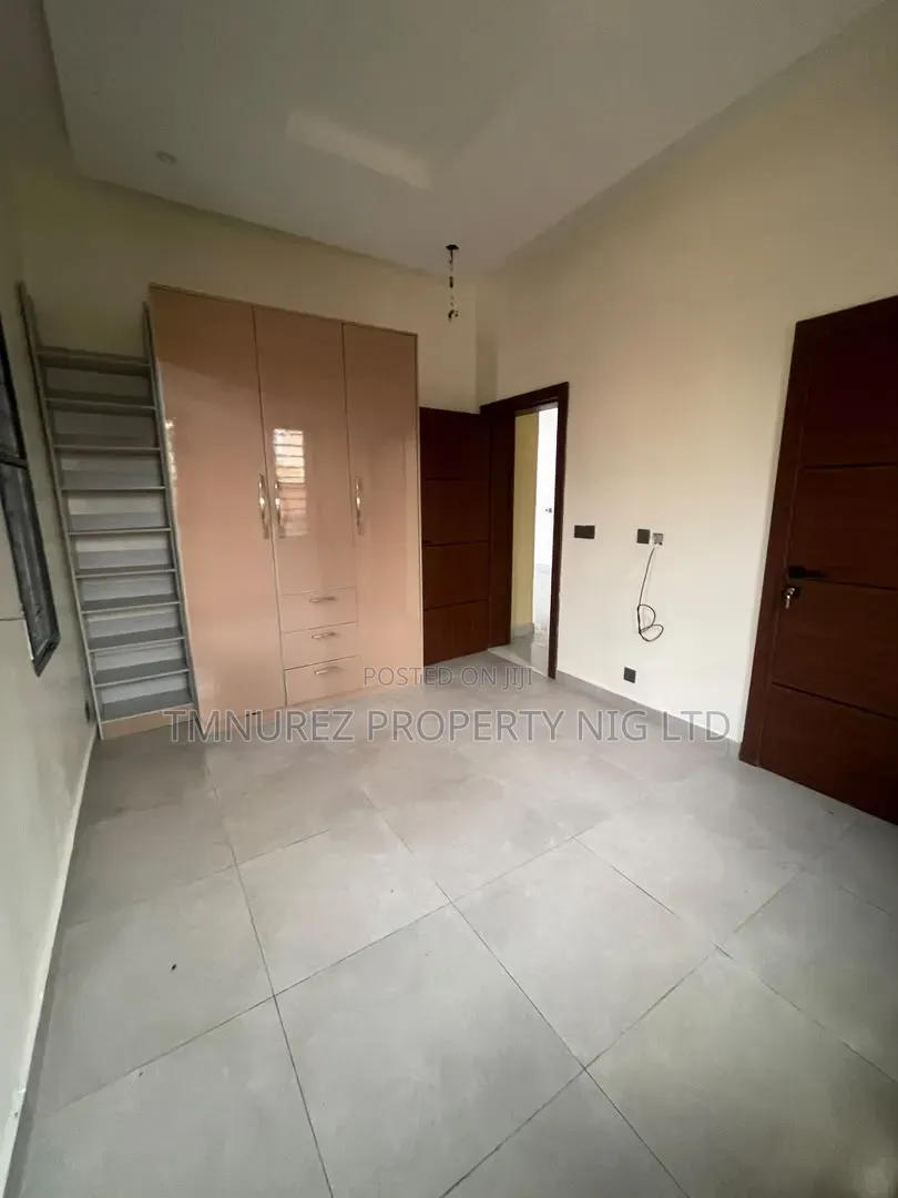 3bdrm Apartment in New Garage / Gbagada for sale in New Garage / Gbagada