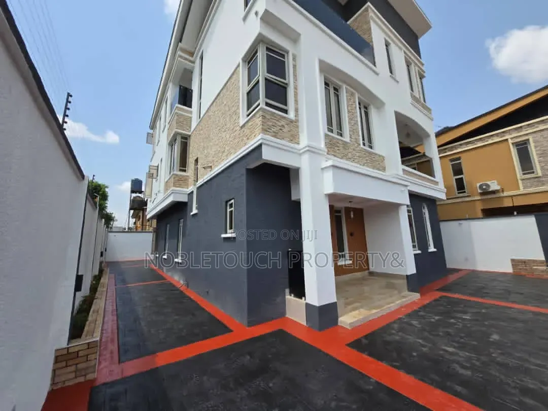 7bdrm Duplex in Egbeda Lagos for sale in Egbeda