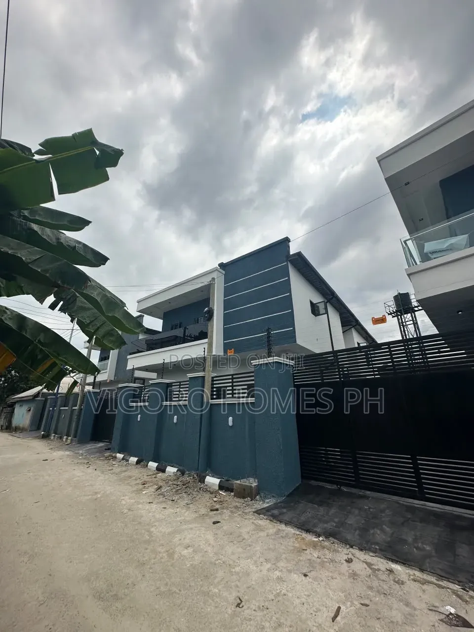 4bdrm Duplex in Akwaka, Port-Harcourt for sale in Port-Harcourt