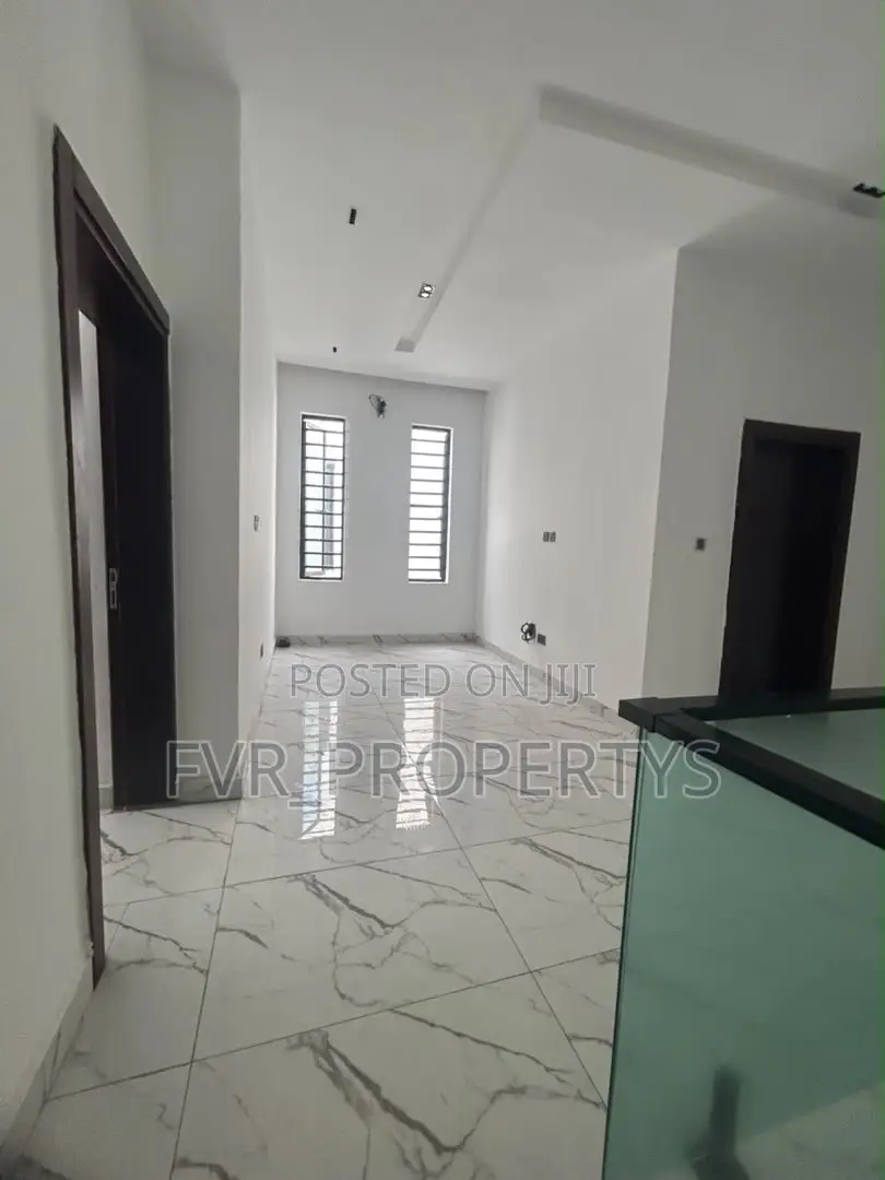 4bdrm Duplex in Orchid Estate, Ikota for rent in Ikota