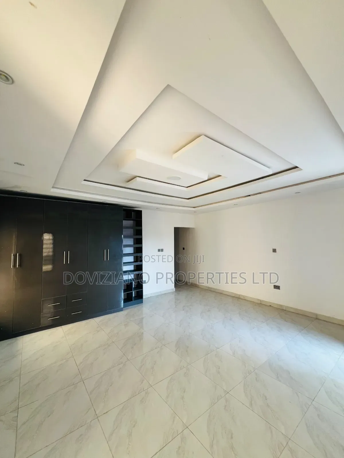4bdrm Duplex in Ikota for sale in Ikota